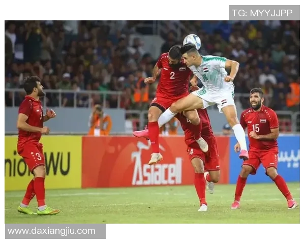 12强赛精彩对决日本队迎战实力不俗的伊拉克队争夺晋级名额 12强赛精彩对决日本队迎战实力不俗的伊拉克队争夺晋级名额